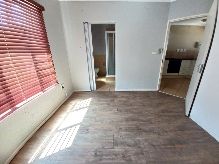 1 Bedroom Property for Sale in Van Der Hoff Park North West